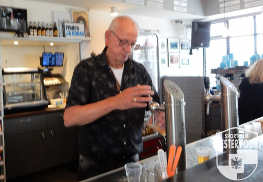 2022 - Bertus Nass achter de tap